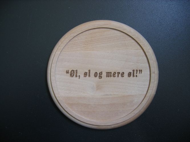 473 Underlag/ Glass med tekst